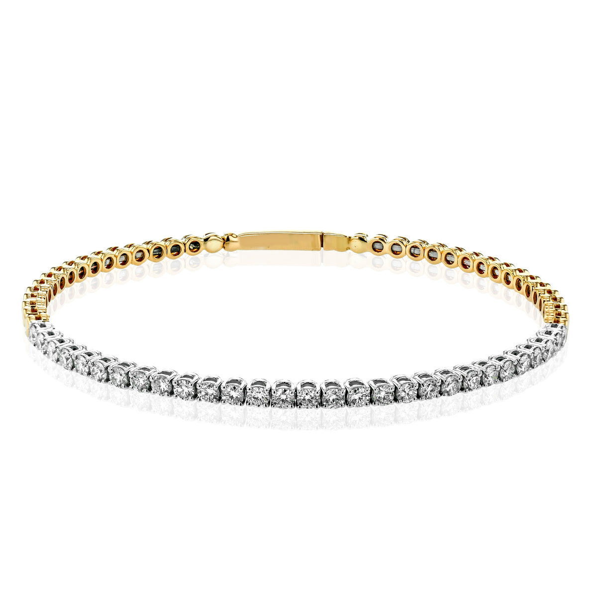 Diamond Bangle in 18k Gold