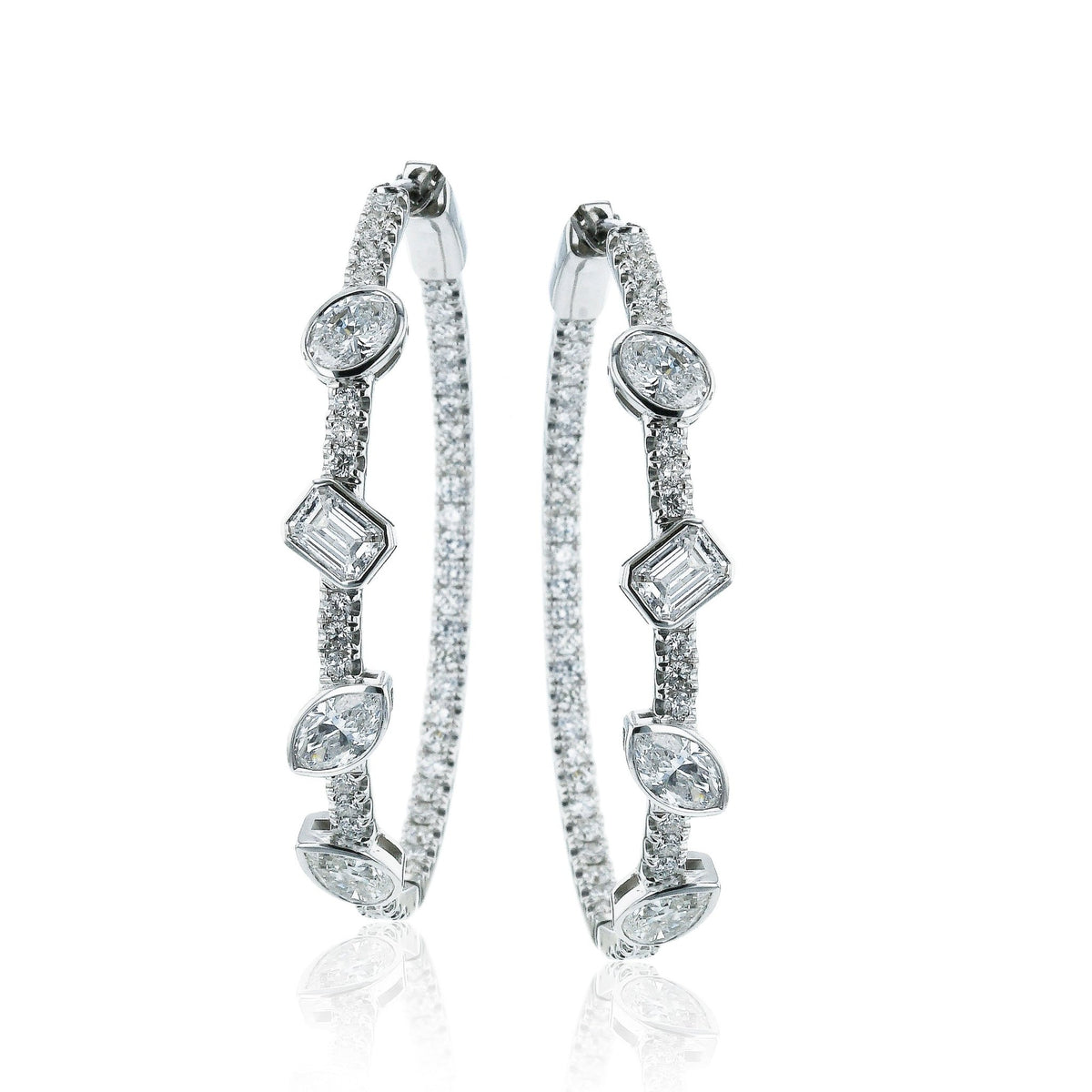 Diamond Hoop Earring in 18k Gold - Simon G. Jewelry