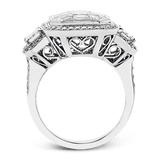 Engagement Ring in 18k Gold with Diamonds - Simon G. Jewelry