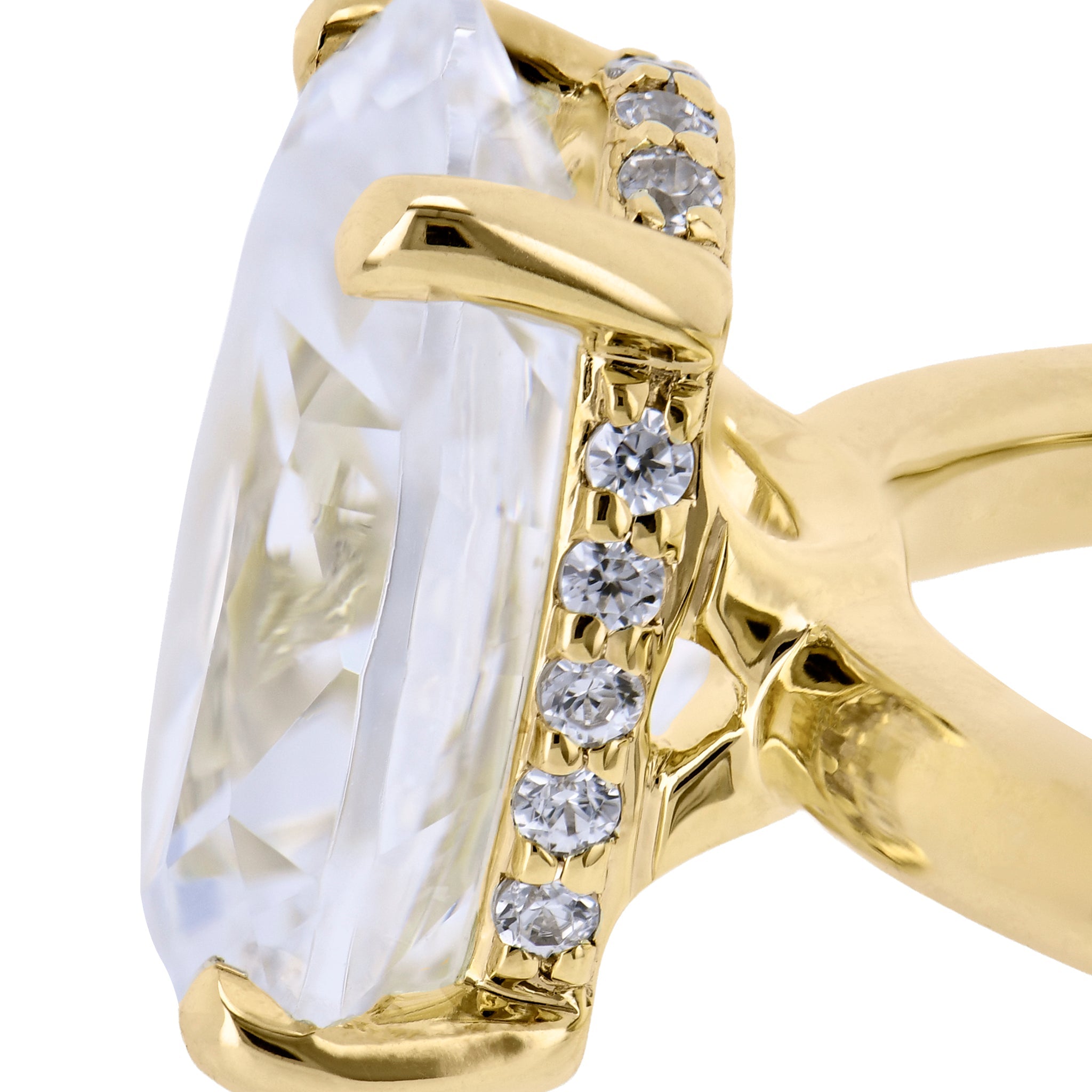 Engagement Ring in 18k Gold with Diamonds - Simon G. Jewelry