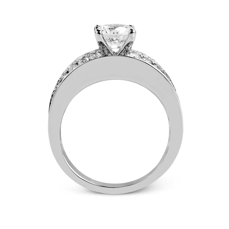 Round-Cut Simon-Set Engagement Ring In 18k Gold With Diamonds