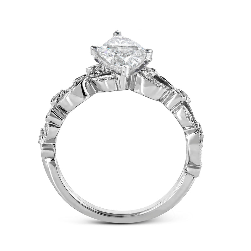 Marquise-cut Trellis Engagement Ring & Matching Wedding Band in 18k Gold with Diamonds