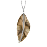 Fallen Leaves Pendant Necklace in 18K Gold with Diamonds