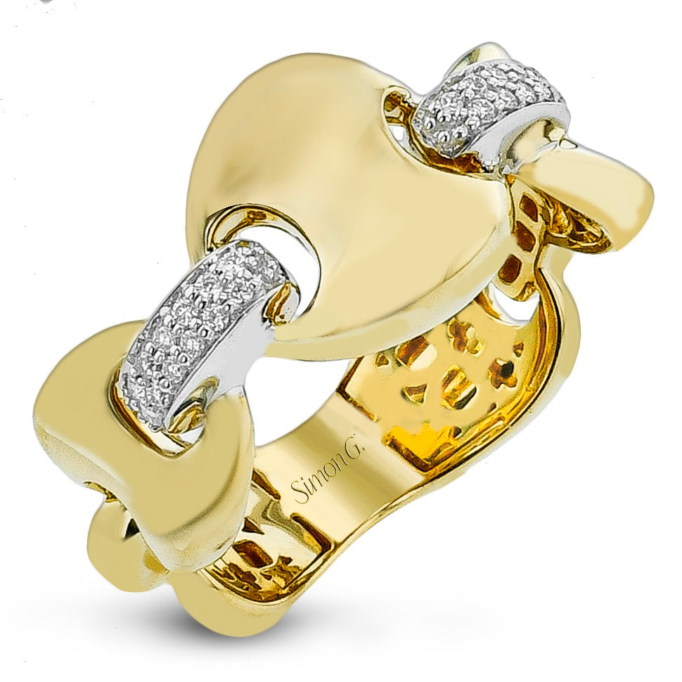 Pavé Link Ring in 18k Gold with Diamonds