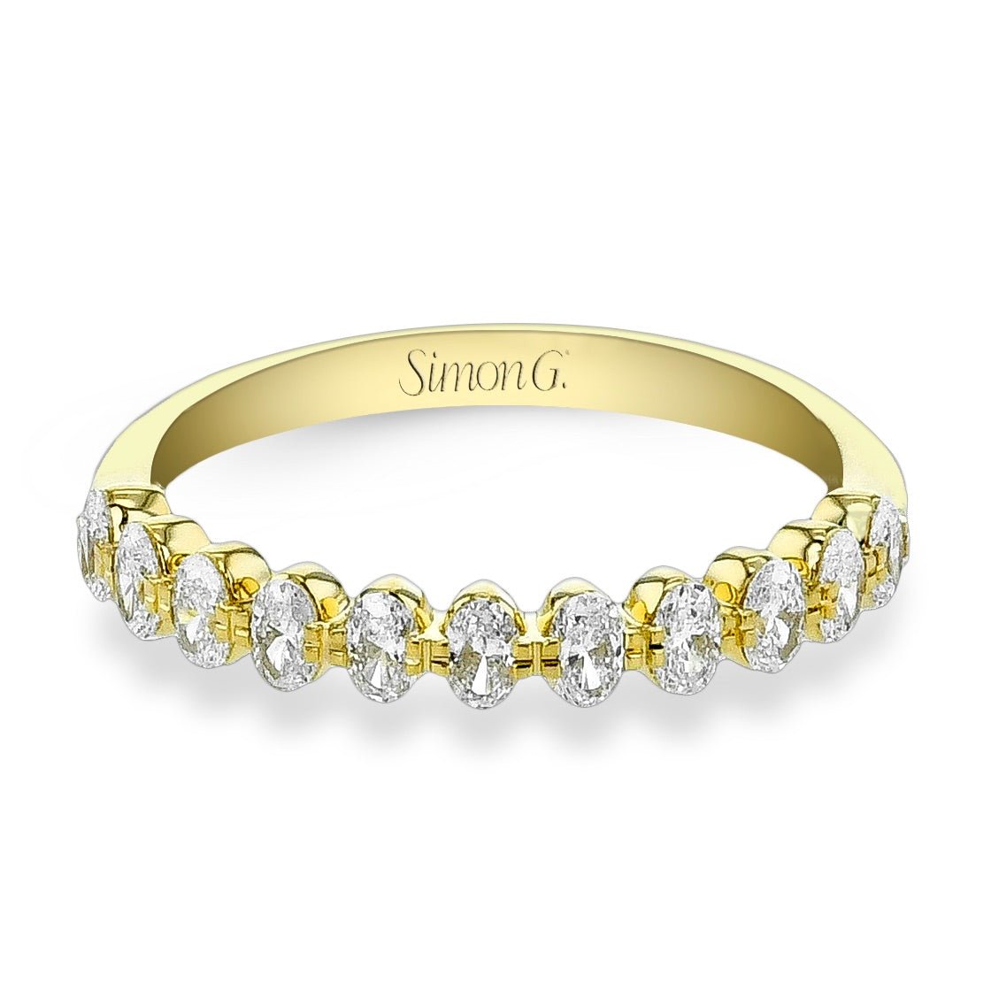 Anniversary Ring in 18k Gold With Diamonds - Simon G. Jewelry