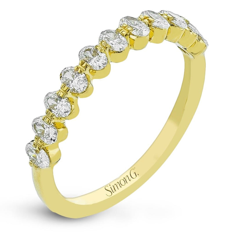 Anniversary Ring in 18k Gold With Diamonds - Simon G. Jewelry
