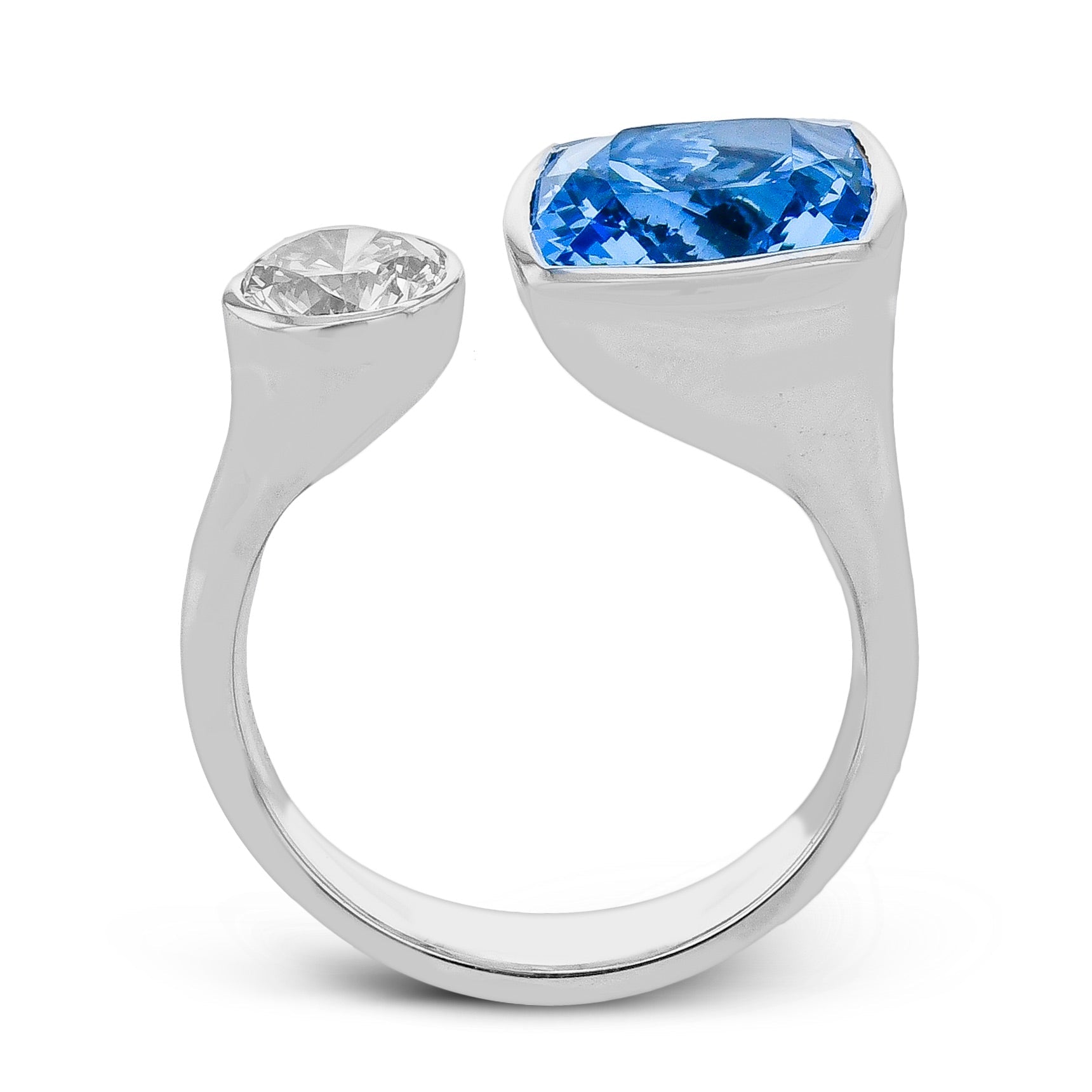 Aquamarine Color Ring in 18k Gold with Diamonds - Simon G. Jewelry
