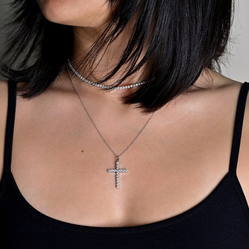 Cross Pendant in 18k Gold with Diamonds - Simon G. Jewelry