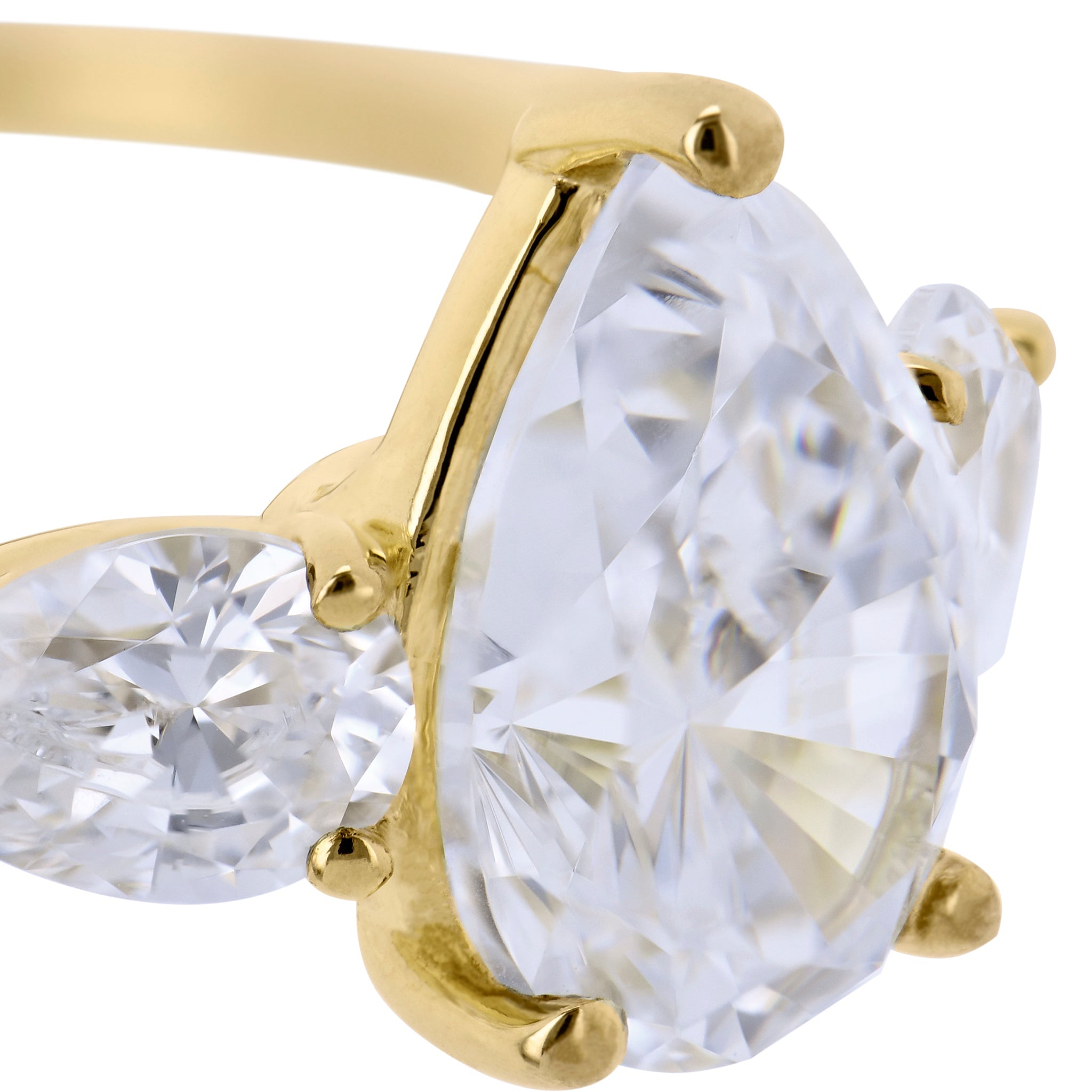 Engagement Ring in 18k Gold with Diamonds - Simon G. Jewelry