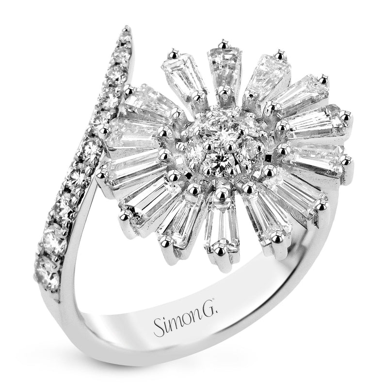 Flower Fashion Ring In 18k Gold With Diamonds - Simon G. Jewelry