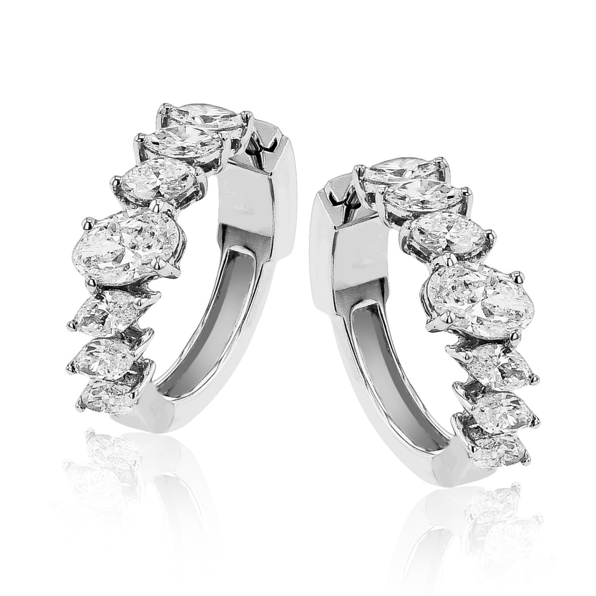 Hoop Earring in 18k Gold - Simon G. Jewelry