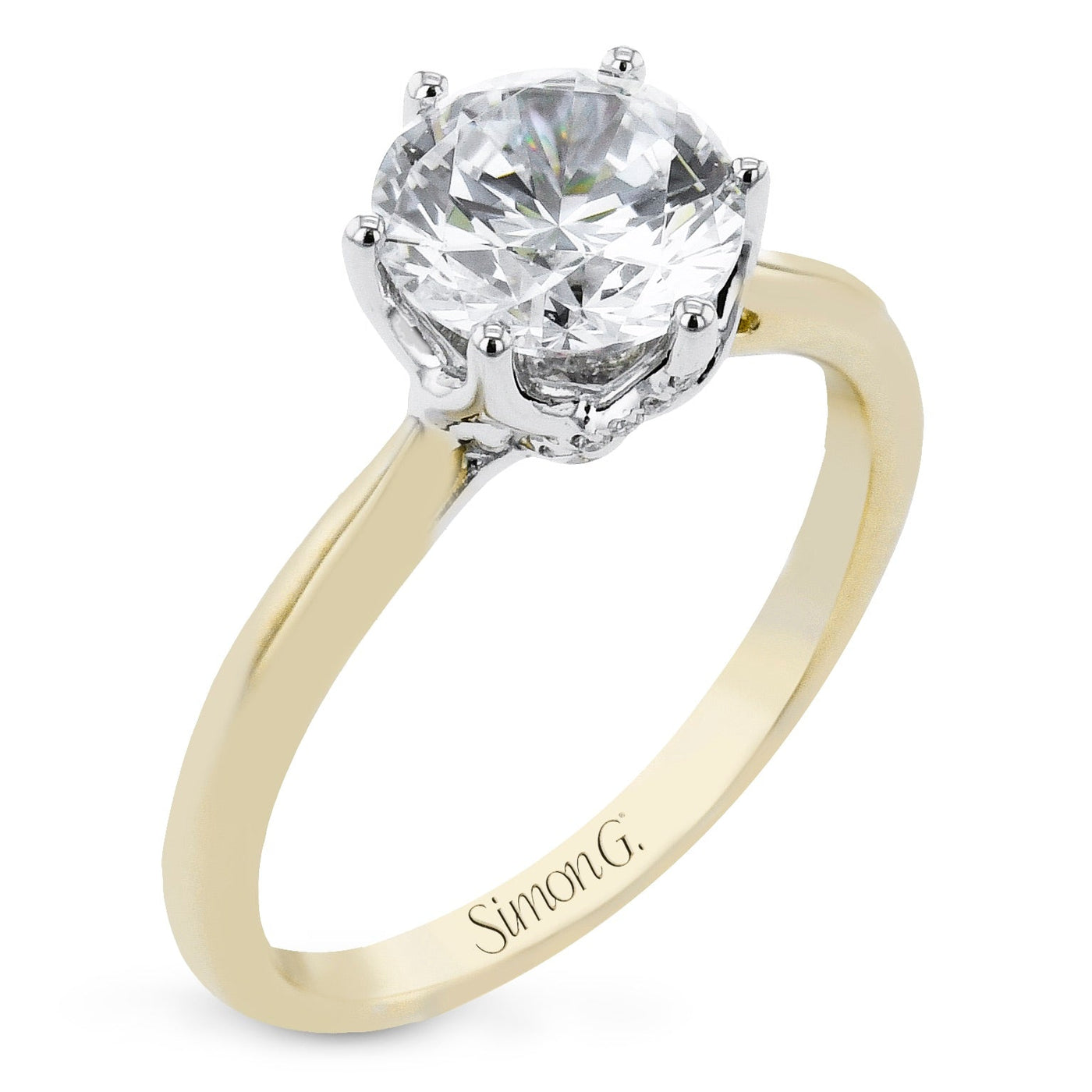 round-cut-engagement-ring-in- 
