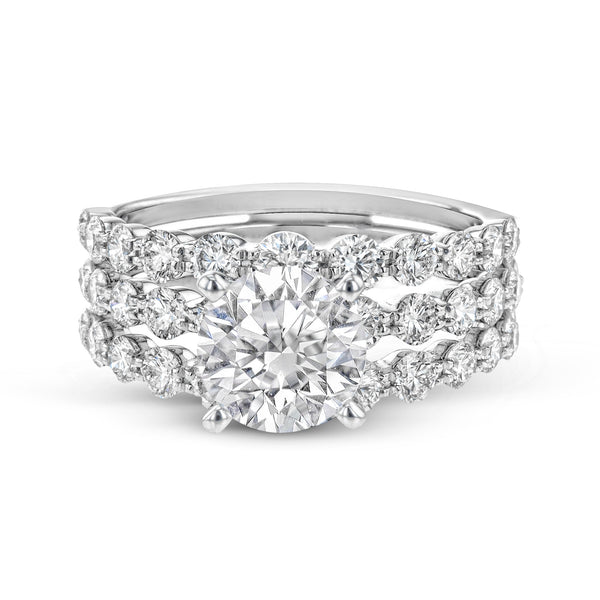 Round - cut Engagement Ring & Matching Wedding Band in 18k Gold with Diamonds - Simon G. Jewelry